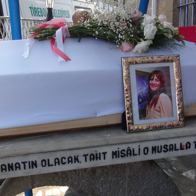 Oyuncu Seda Fettahoğlu, memleketinde toprağa verildi