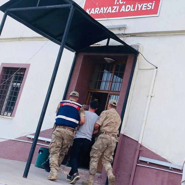 Erzurum'da göçmen kaçakçısı 4 zanlı tutuklandı