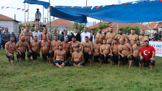 Kula Yağlı Pehlivan Güreşleri'nde başpehlivan Yıldıray Akın oldu