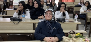 59 yaşında üniversiteyi kazandı, torunu yaşındakilerle aynı sırayı paylaşıy...