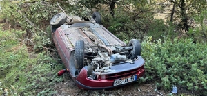 Uşak'ta şarampole devrilen otomobilin sürücüsü yaralandı 