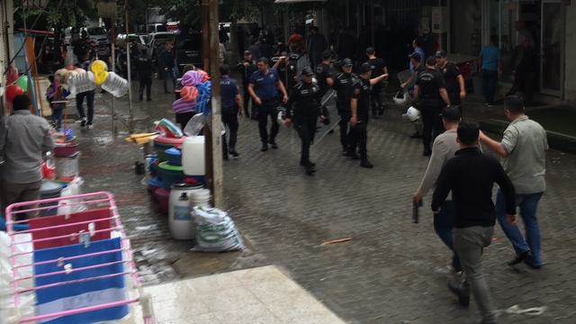 Siirt'te çıkan taşlı sopalı kavgada 7 kişi yaralandı