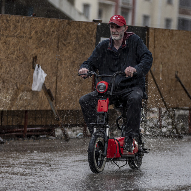 Erzurum'da sağanak nedeniyle ulaşımda aksamalar yaşandı