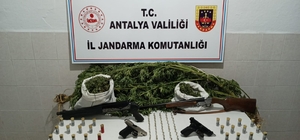 Antalya'da uyuşturucu operasyonunda 3 şüpheli yakalandı