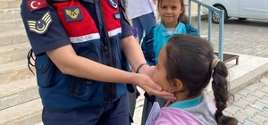 Çorum'da jandarma ekipleri öğrencileri bilgilendirdi