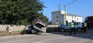 Osmaniye'de çarpışan 2 otomobildeki 3 kişi yaralandı