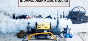 Kaçak kazı operasyonunda 12 şüpheli suçüstü yakalandı