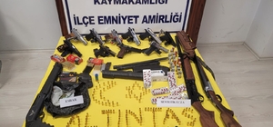Kütahya'da ruhsatsız silah operasyonunda 12 şüpheli yakalandı