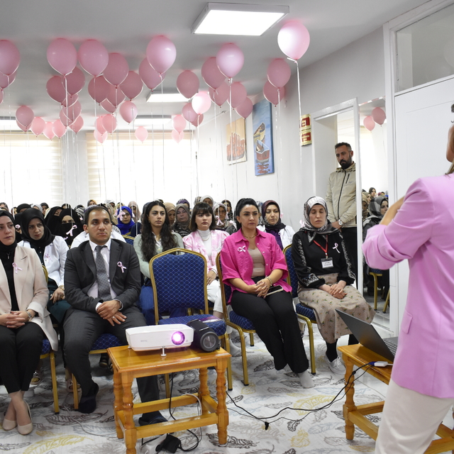 Mutki'de "Meme Kanseri Bilinçlendirme ve Farkındalık Ayı" konferansı