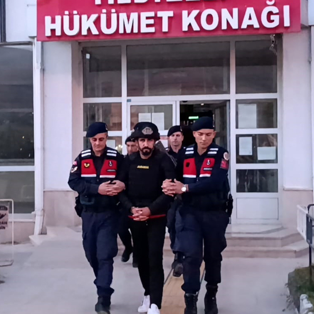 Sivas'ta 2 kişiyi öldüren, 1 kişiyi yaralayan zanlı tutuklandı