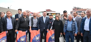 Balıkesir Büyükşehir Belediyesi’nden, üreticiye süt otu tohumu desteği