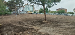 Suşehri'nde meydan projesi için çalışma başlatıldı