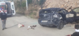 Otomobil moloz yığınına çarptı: 1 ölü, 5 yaralı