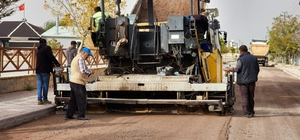 Eskil Belediye Başkanı Belgemen, yol çalışmalarını inceledi