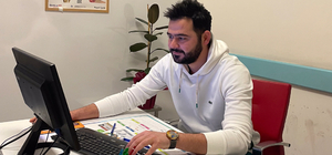 Kendisini tedavi eden doktora şiir yazarak teşekkür etti