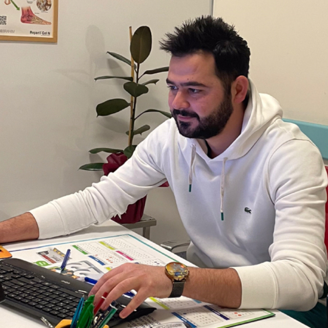 Kendisini tedavi eden doktora şiir yazarak teşekkür etti