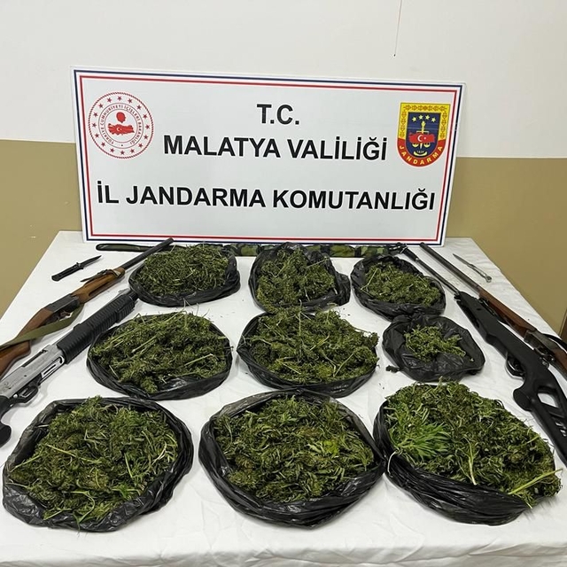 Malatya'da uyuşturucu operasyonunda yakalanan şüphelilerden biri tutuklandı