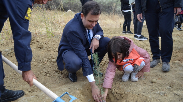 Şabanözü'nde Cumhuriyet'in 100. yılı dolayısıyla 100 fidan dikildi