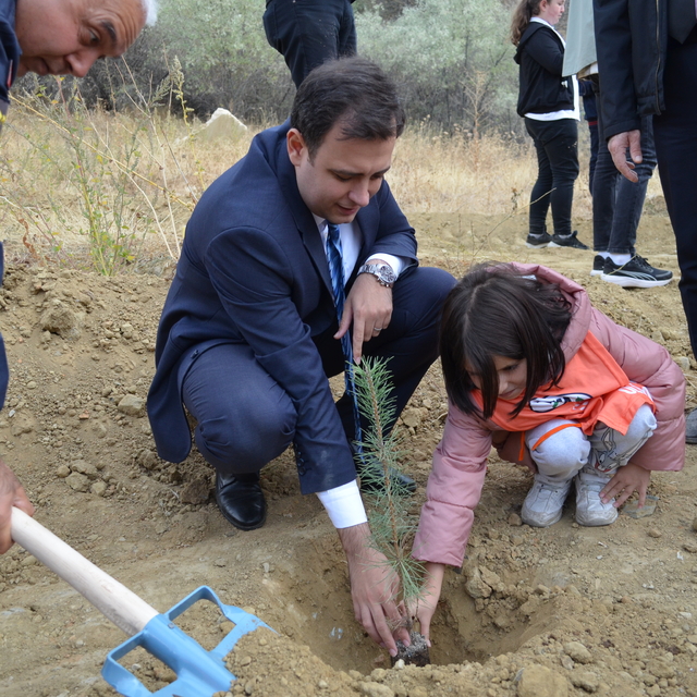 Şabanözü'nde Cumhuriyet'in 100. yılı dolayısıyla 100 fidan dikildi