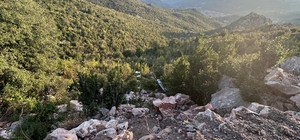 Kahramanmaraş'ta vadiye yuvarlanan otomobilin sürücüsü hayatını kaybetti