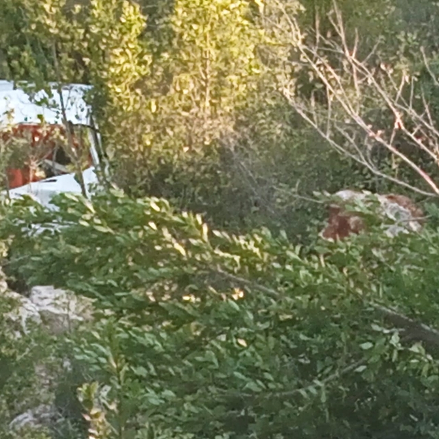 Otomobil 30 metrelik uçuruma yuvarlandı: 1 ölü, 1 yaralı