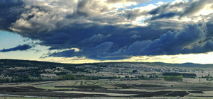 Karabük'te bir çiftçi tarlasına traktörüyle "100. Yıl" yazdı
