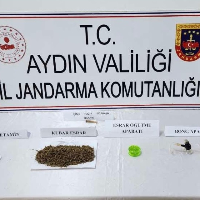 Aydın'da otomobilinde uyuşturucu bulunan şüpheli gözaltına alındı