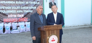 Kars'ta tarım arazisi afetten zarar gören çiftçilere ücretsiz tohum dağıtıldı