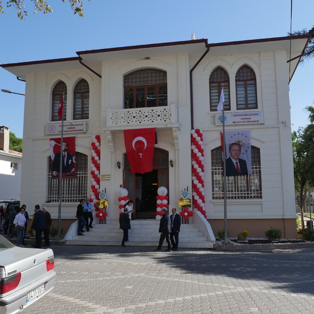 Kültür ve Turizm Bakan Yardımcısı Yazgı, Balıkesir'de kütüphane ve müze açı...