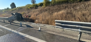 Bolu'da bariyere çarpan otomobilin sürücüsü yaralandı