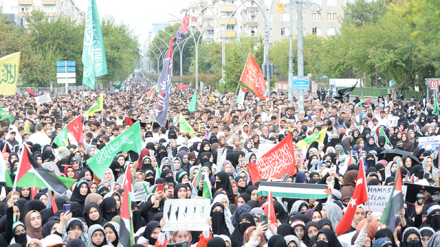 HÜDA PAR'dan Diyarbakır'da 'Aksa Tufanı'na destek mitingi
