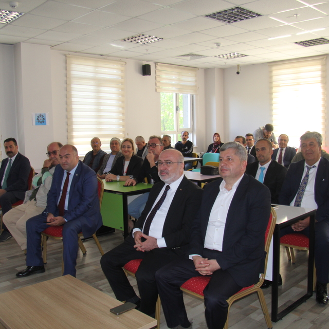 Kayseri'de Uluslararası Halı, Kilim ve Güzel Sanatlar Konferansı düzenlendi