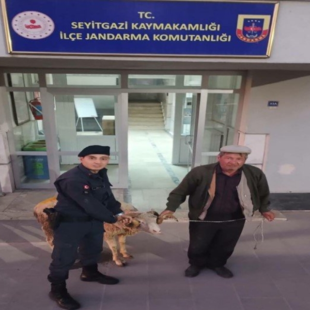 Eskişehir'de çalınan küçükbaş hayvanı sosyal medyadan satışa koyan 2 şüphel...