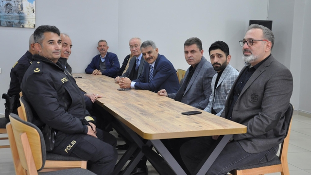 Vali Özkan, basın mensuplarıyla buluştu