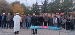 İsrail'in Filistin'e saldırılarında ölenler için Özvatan'da gıyabi cenaze namazı kılındı 