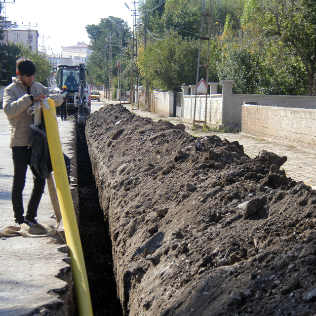 Hafik'te doğal gaz altyapı çalışmaları başladı