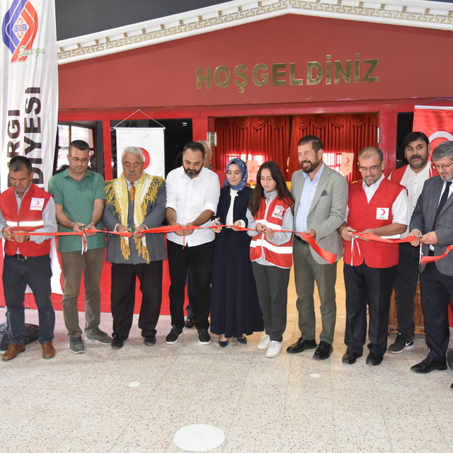 Sındırgı'da Türk Kızılay'ın "Şefkat Evi" kapılarını 3'üncü kez ihtiyaç sahi...