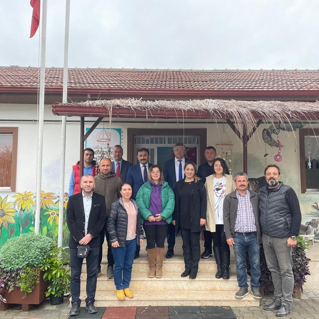 Samsun Milli Eğitim Müdürü Ağar'dan Ondokuzmayıs Fen ve Doğa Okulu'na ziyar...