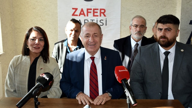Zafer Partisi Genel Başkanı Özdağ, Kırıkkale'de ziyaretlerde bulundu