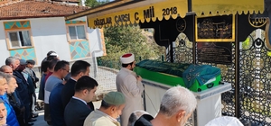 Ankara'da eşi tarafından boğularak öldürülen kadının cenazesi Çorum'da defnedildi