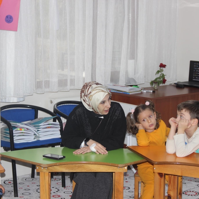 Hamamözü Kaymakamı Şendur okulları ziyaret etti