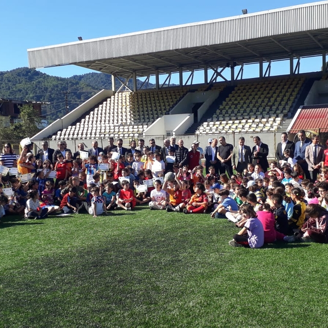 Arhavi'de 12'nci Grassroots Futbol Şenliği yapıldı