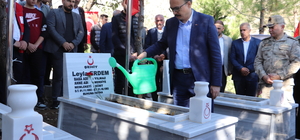 Siirt'in Derince köyünde PKK'lı teröristlerin katlettiği 22 kişi anıldı