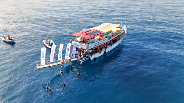 Ölüdeniz Uluslararası Su Oyunları sürüyor