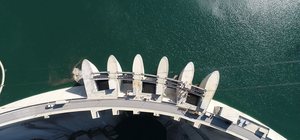 Yusufeli Barajı türbinleri, enerji üretimi için dönüyor