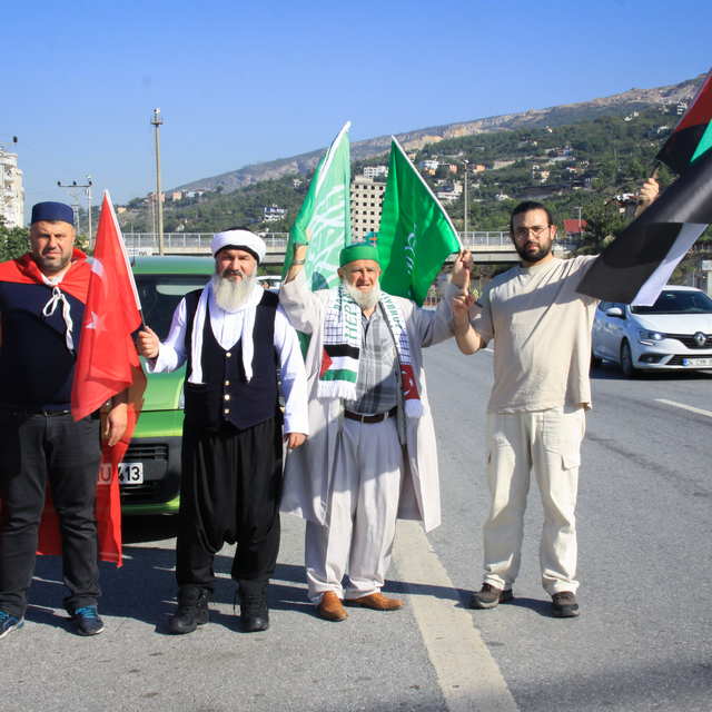 Hatay'da Filistin'e destek konvoyu düzenlendi