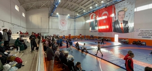 Türkiye Yüzyılı 100. Yıl Serbest Güreş Müsabakaları Kızılcahamam'da yapıldı