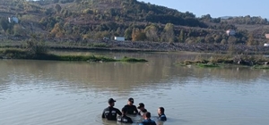 Zonguldak'ta ırmakta balık tutarken gözden kaybolan yaşlı adamın cansız bed...