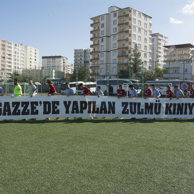 Siirt'teki futbol maçında Filistin'e destek pankartı açıldı