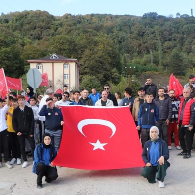Erfelek'te doğa yürüyüşü yapıldı